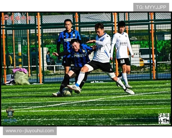 足球联赛热歌回顾与分析 带你领略场上激情与球迷共鸣的音乐魅力